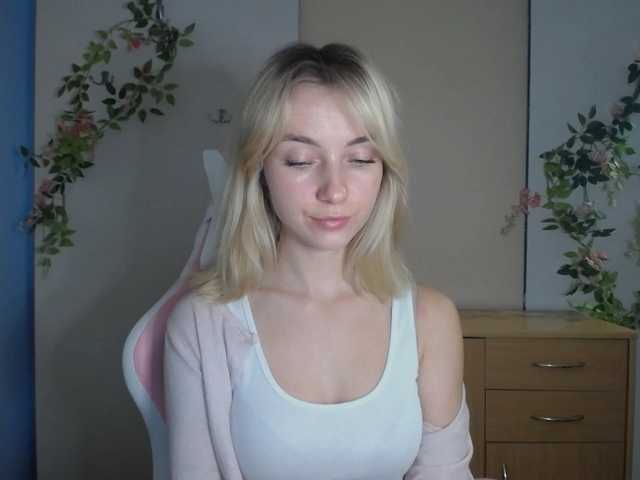 LuciaGlow live cam on BongaCams