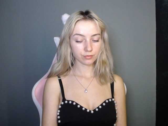 LuciaGlow live cam on BongaCams