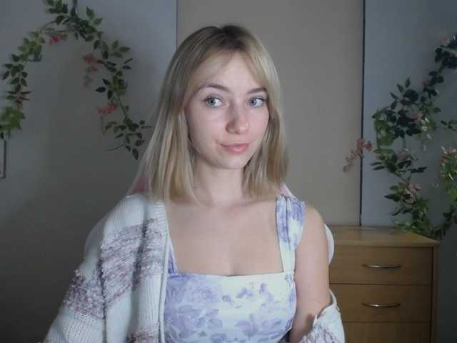 LuciaGlow live cam on BongaCams