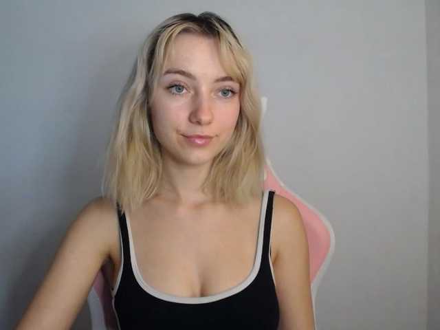 LuciaGlow live cam on BongaCams