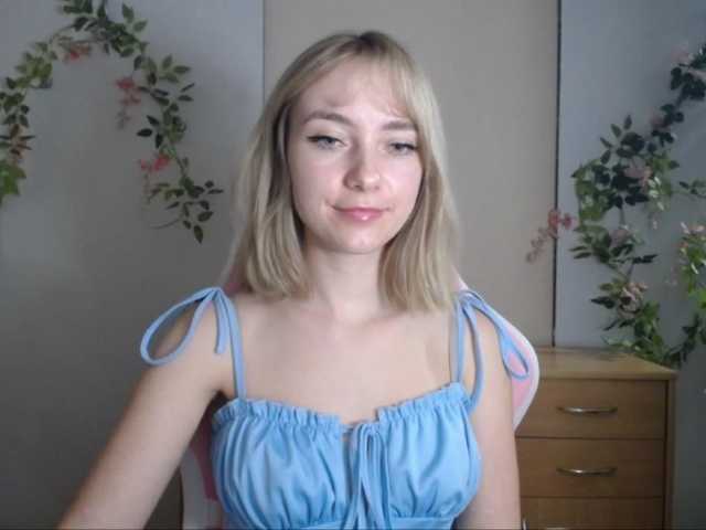 LuciaGlow live cam on BongaCams