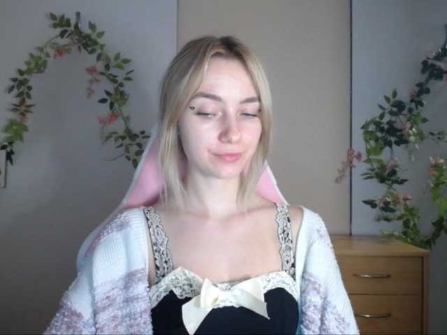 LuciaGlow live cam on BongaCams