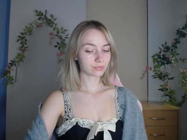LuciaGlow live cam on BongaCams