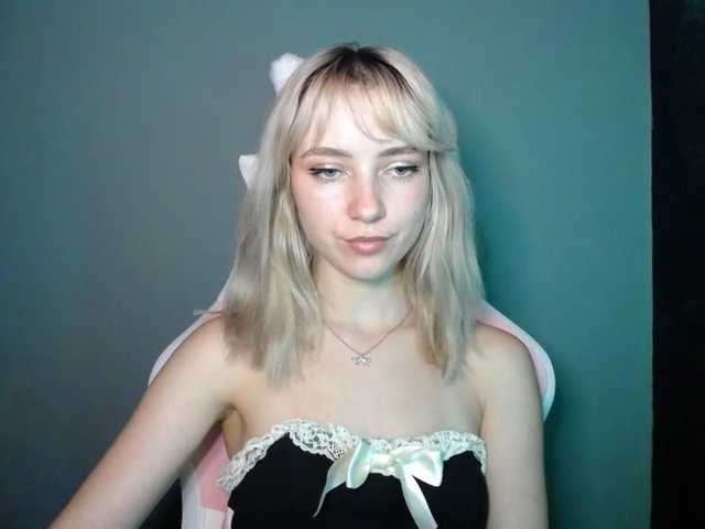 LuciaGlow live cam on BongaCams