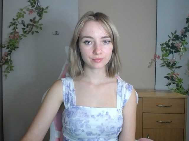 LuciaGlow live cam on BongaCams