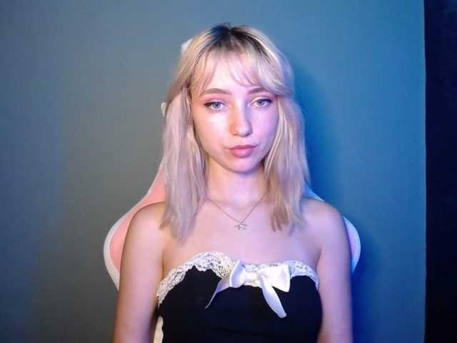 LuciaGlow live cam on BongaCams
