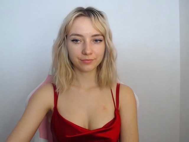 LuciaGlow live cam on BongaCams