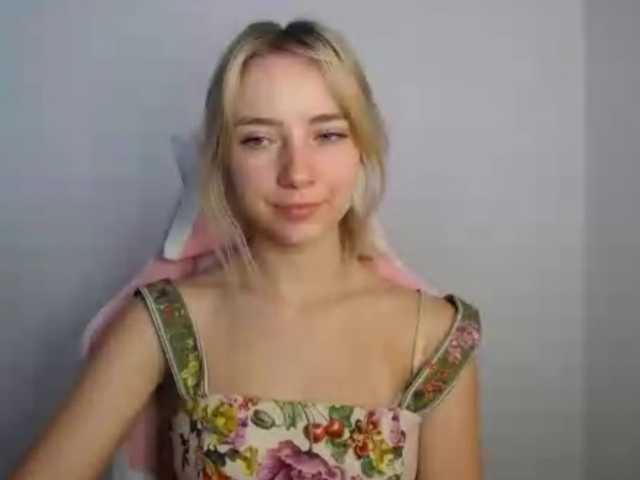 LuciaGlow live cam on BongaCams