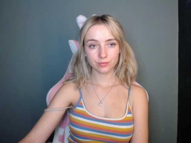 LuciaGlow live cam on BongaCams