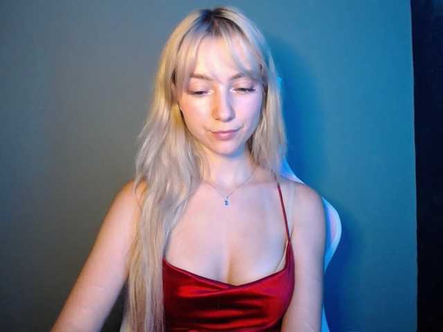 LuciaGlow live cam on BongaCams