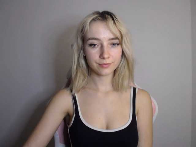 LuciaGlow live cam on BongaCams