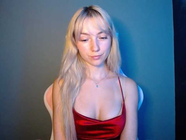 LuciaGlow live cam on BongaCams
