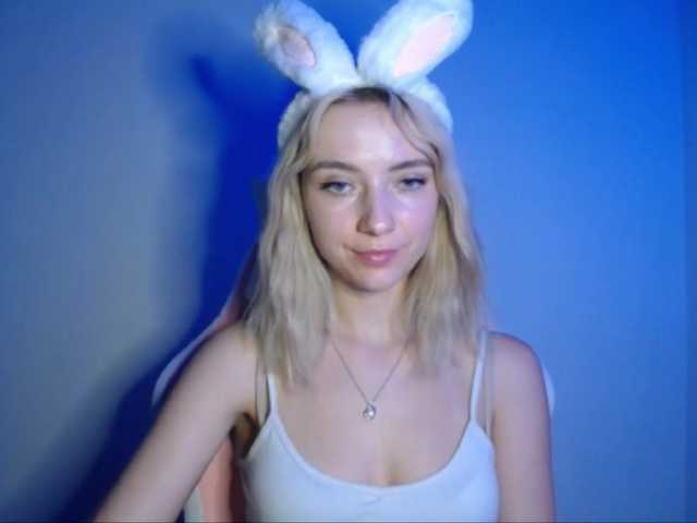 LuciaGlow live cam on BongaCams