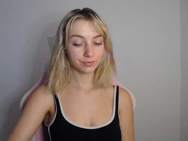 LuciaGlow live webcam show