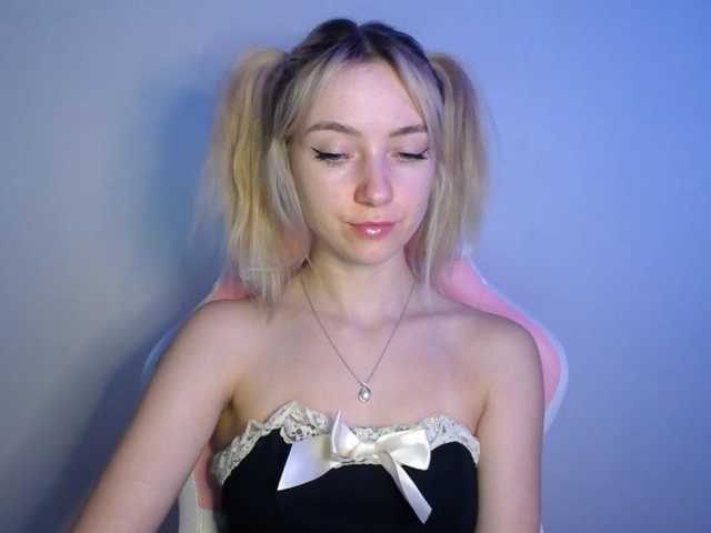 LuciaGlow live cam on BongaCams