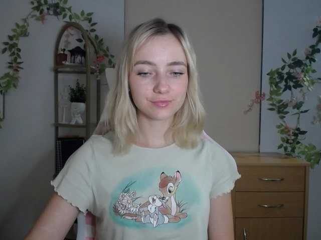LuciaGlow live cam on BongaCams
