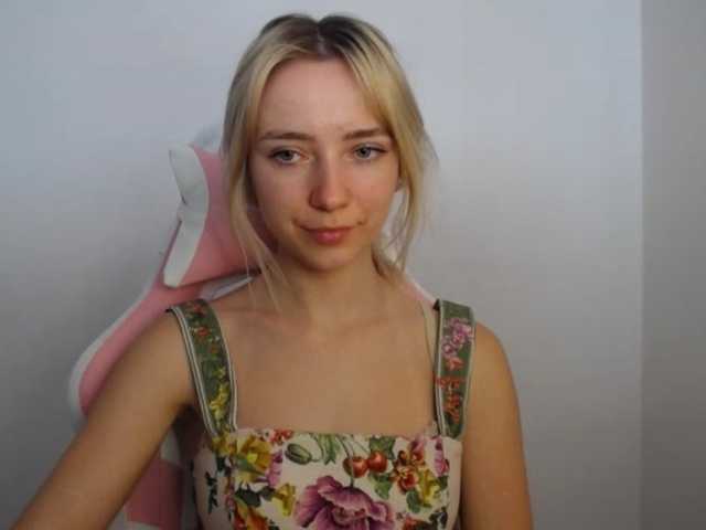 LuciaGlow live cam on BongaCams