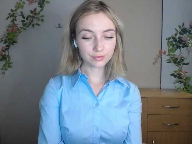 LuciaGlow live cam on BongaCams