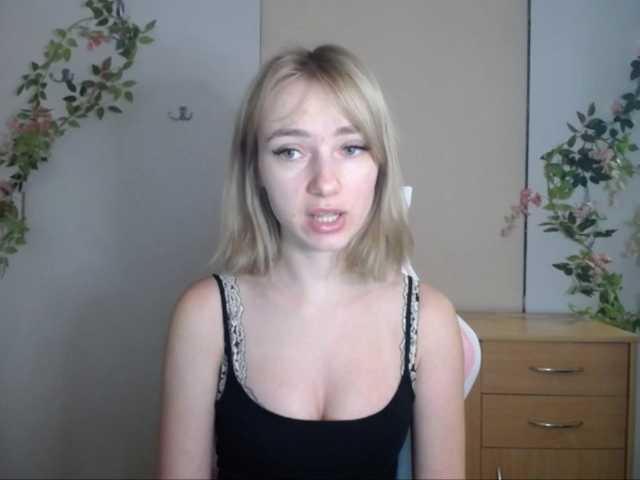 LuciaGlow live cam on BongaCams