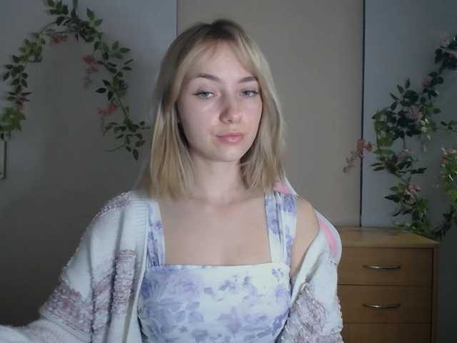 LuciaGlow live cam on BongaCams