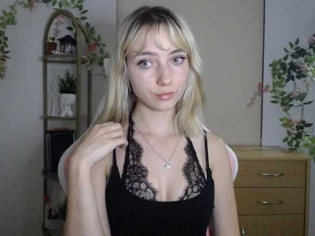 LuciaGlow live cam on BongaCams