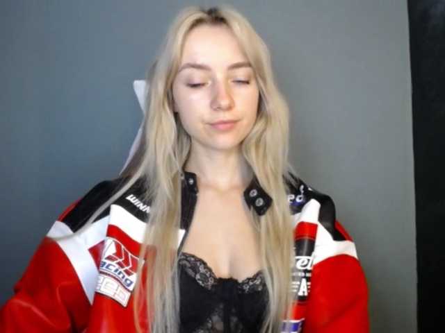 LuciaGlow live cam on BongaCams