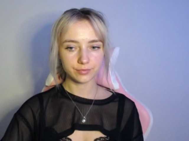 LuciaGlow live webcam show