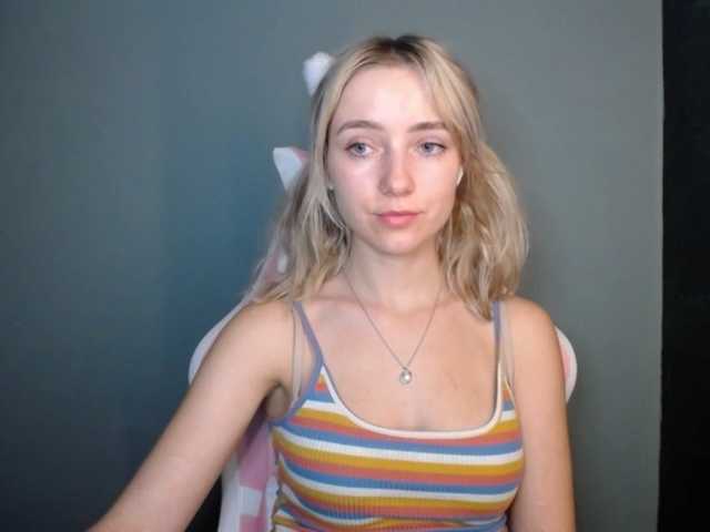 LuciaGlow live cam on BongaCams