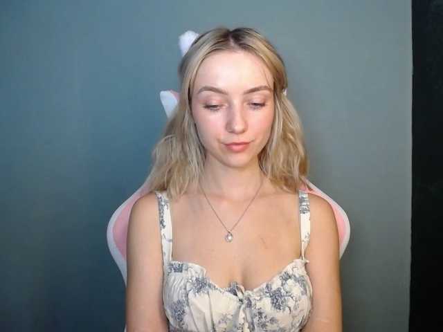 LuciaGlow live cam on BongaCams