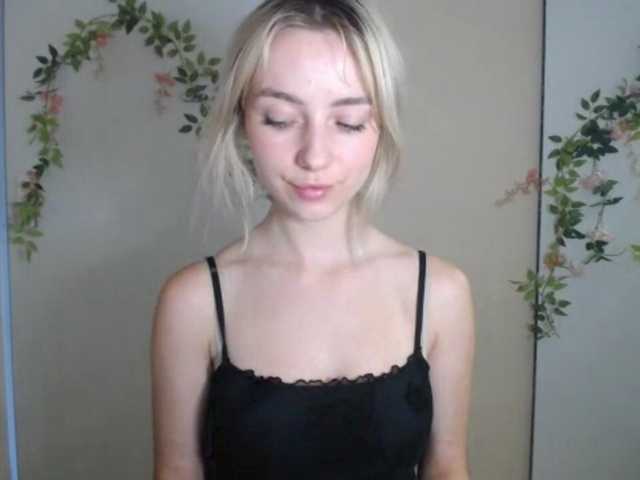 LuciaGlow live cam on BongaCams