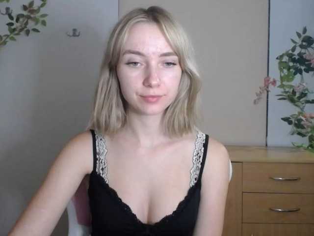 LuciaGlow live cam on BongaCams