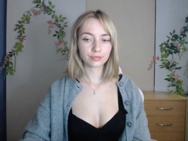LuciaGlow live cam on BongaCams
