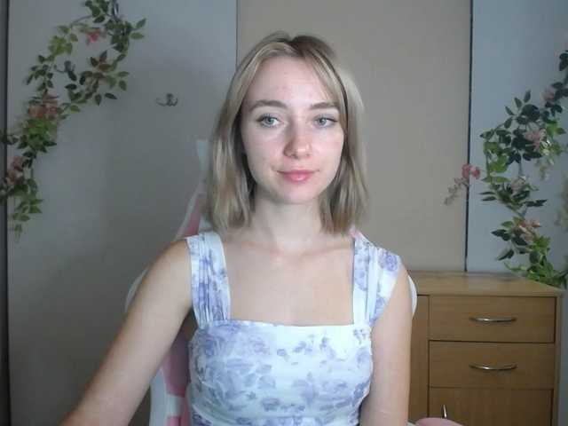 LuciaGlow live cam on BongaCams