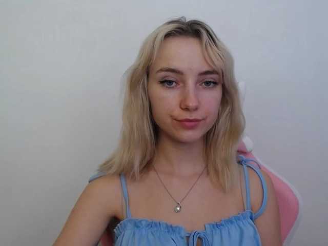 LuciaGlow live cam on BongaCams
