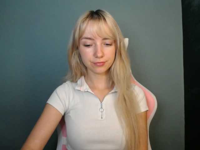 LuciaGlow live cam on BongaCams