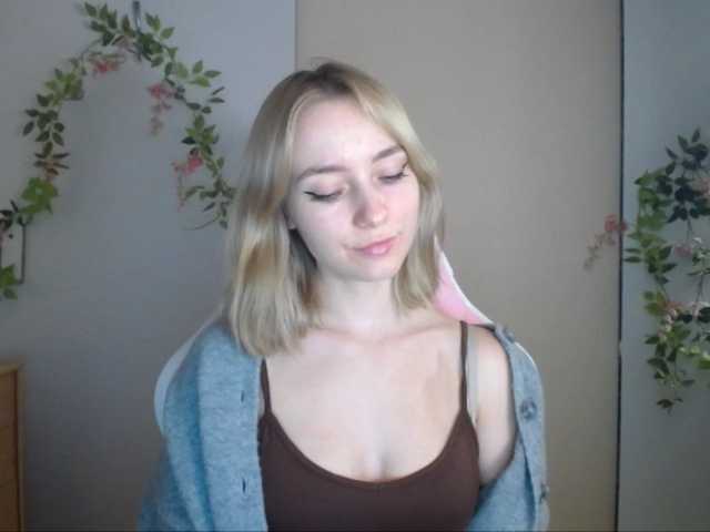 LuciaGlow live cam on BongaCams