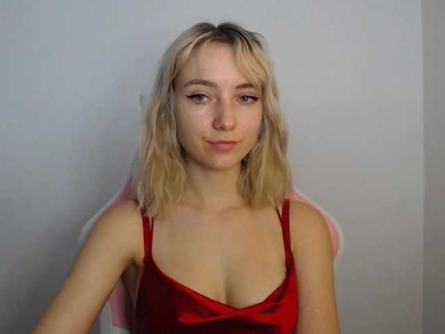 LuciaGlow live cam on BongaCams
