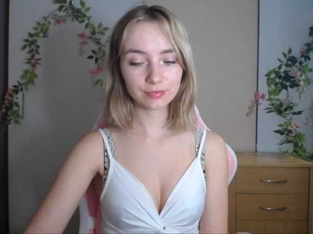 LuciaGlow live cam on BongaCams