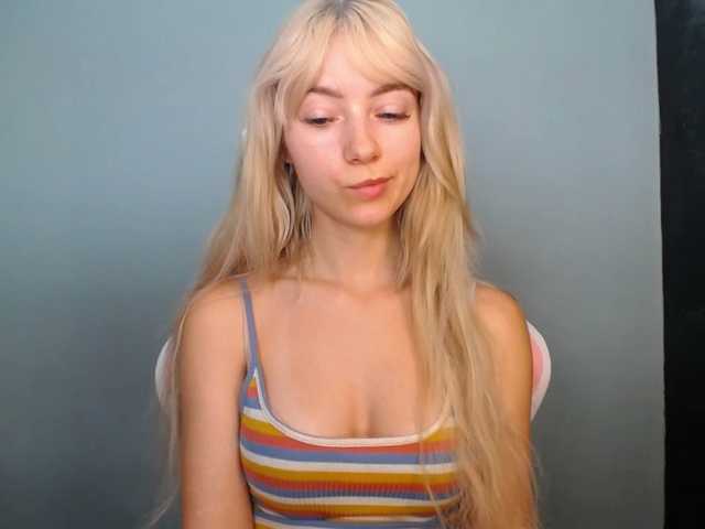 LuciaGlow live cam on BongaCams