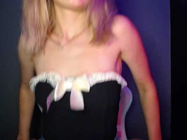 LuciaGlow live cam on BongaCams