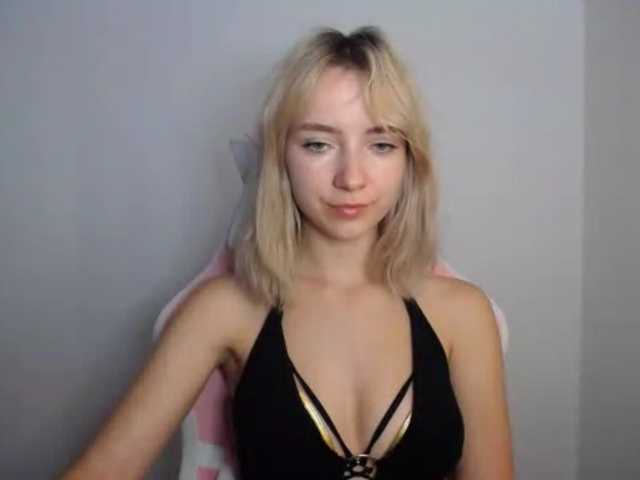 LuciaGlow live cam on BongaCams