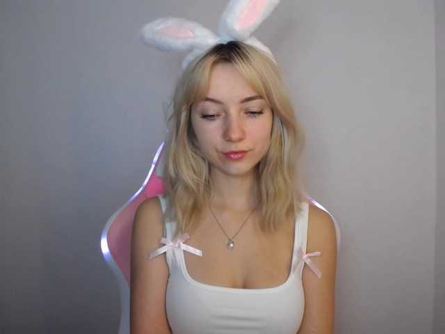 LuciaGlow live cam on BongaCams