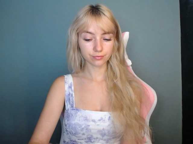 LuciaGlow live cam on BongaCams