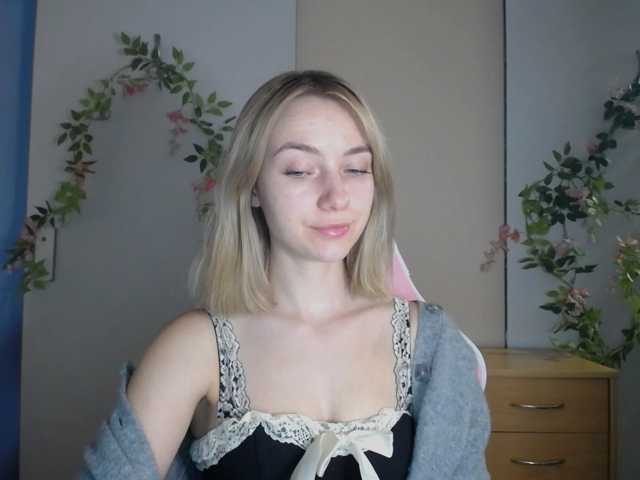 LuciaGlow live cam on BongaCams