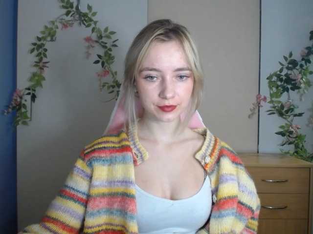 LuciaGlow live cam on BongaCams