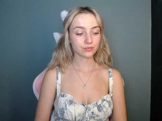 LuciaGlow live cam on BongaCams