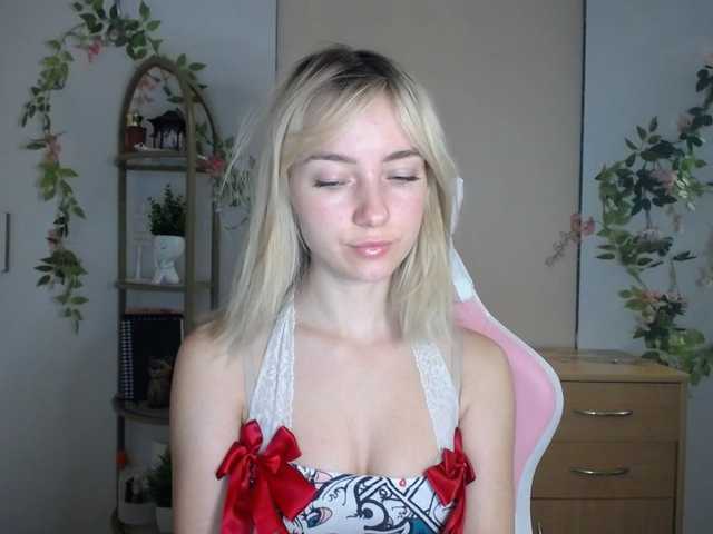 LuciaGlow live cam on BongaCams