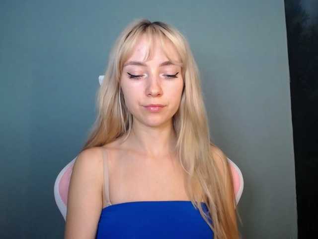 LuciaGlow live cam on BongaCams