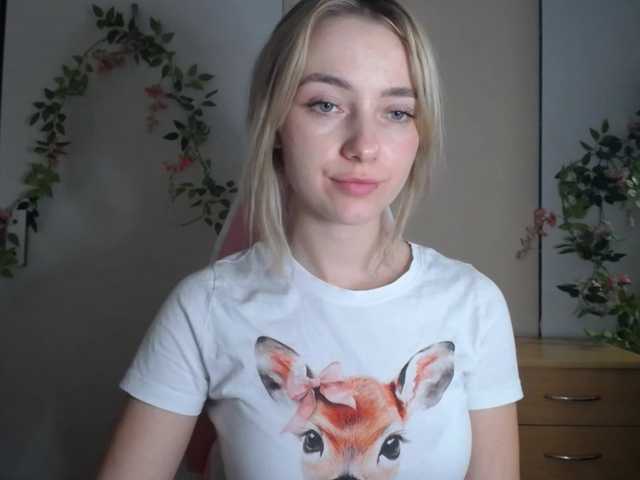 LuciaGlow live cam on BongaCams