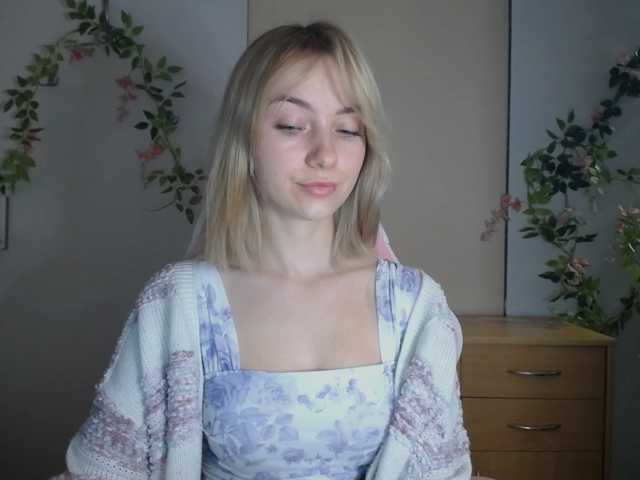 LuciaGlow live cam on BongaCams